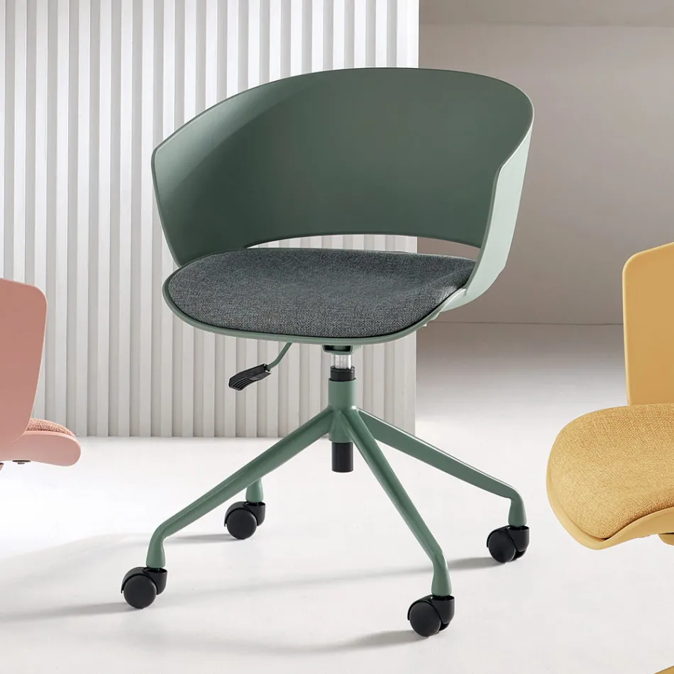 2 180° draaibare fauteuils met met stof beklede polypropyleen zitting - Renza Viadurini