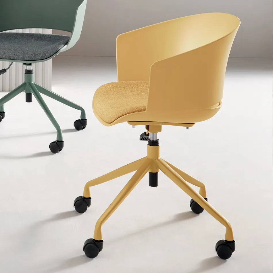 2 180° draaibare fauteuils met met stof beklede polypropyleen zitting - Renza Viadurini