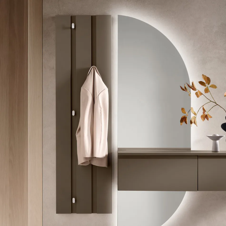 Wandkapstok van gelakt melamine met vijf metalen haken - Lunis Viadurini