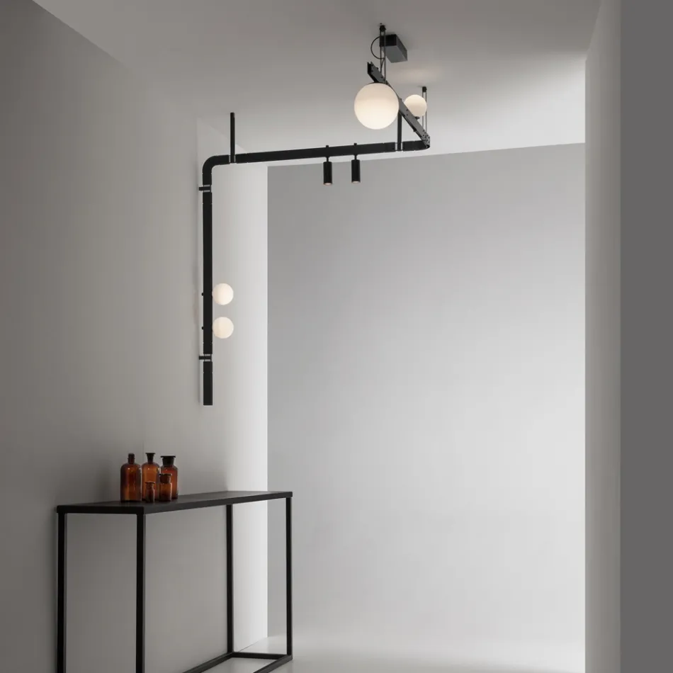 Design wandlamp in zwart aluminium met bollen en spots - Exodus Viadurini