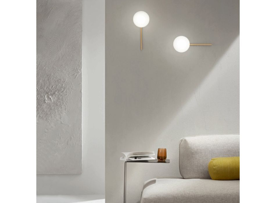 Wandlamp met LED in goud geverfd metaal en geblazen glas - Ailanto Viadurini