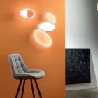 LED-wandlamp met structuur van wit of goudkleurig metaal - Raissa Viadurini