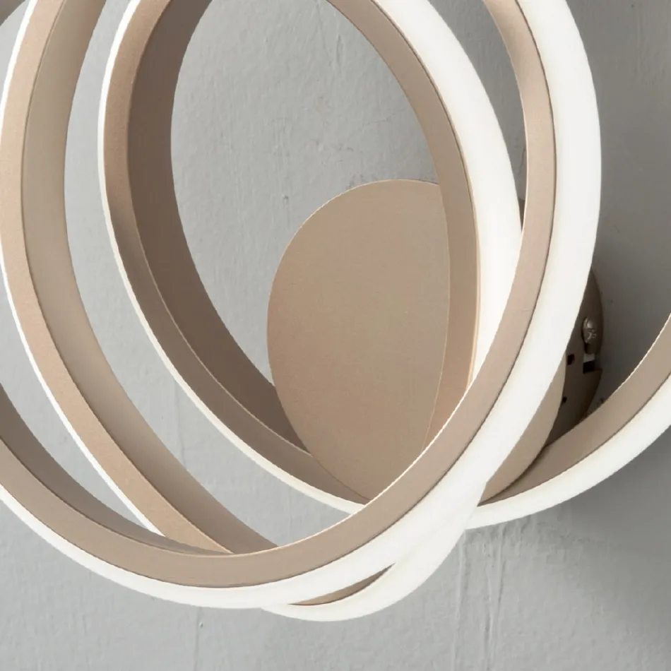 Wandlamp in goudkleurig metaal modern design slaapkamer - Point Viadurini