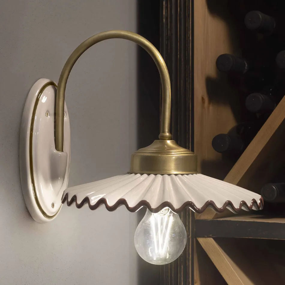 Geplooide glanzende keramische appliqué en handgeschilderde rand - Laquila Viadurini