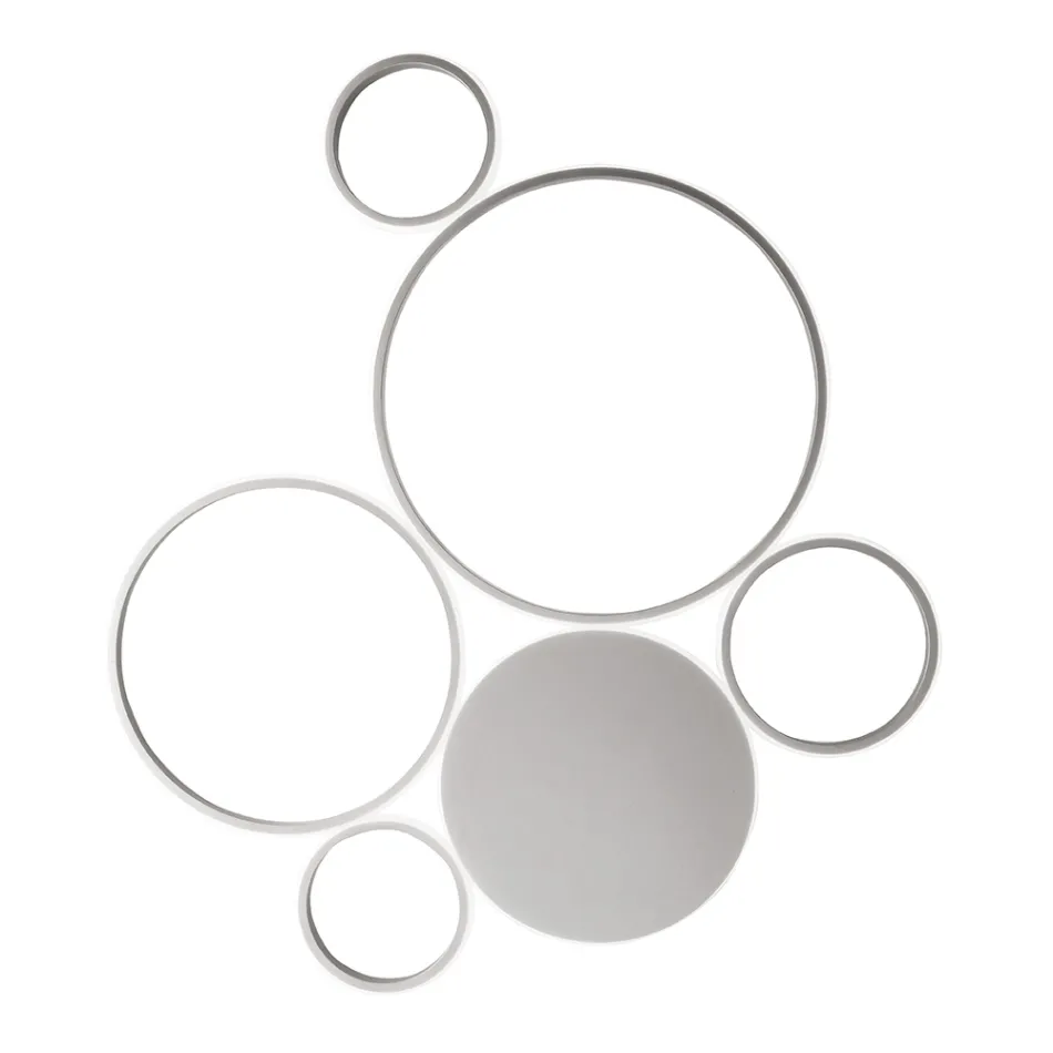 Moderne LED-wandlamp in gelakt metaal met gouden of zilveren afwerking - Punto Viadurini