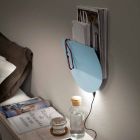 Moderne wandlamp met tijdschriftcompartiment, USB en LED-licht Made in Italy - Foster Viadurini