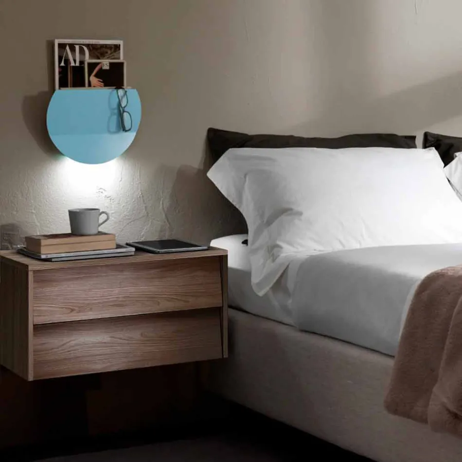 Moderne wandlamp met tijdschriftcompartiment, USB en LED-licht Made in Italy - Foster Viadurini