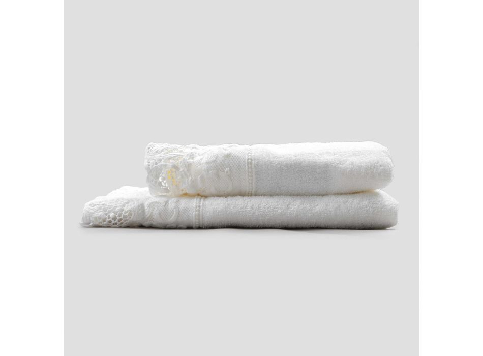 Witte katoenen badstof handdoeken met kant 2 stuks Italiaanse luxe - bruiloften Viadurini