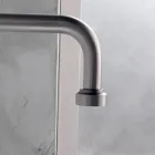 Moderne 3-gats wastafelmengkraan met rode en blauwe lijnen Made in Italy - Quito Viadurini