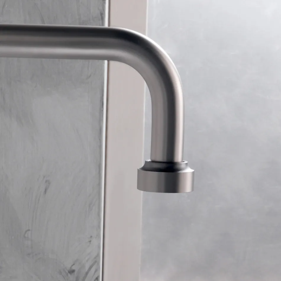 Moderne 3-gats wastafelmengkraan met rode en blauwe lijnen Made in Italy - Quito Viadurini