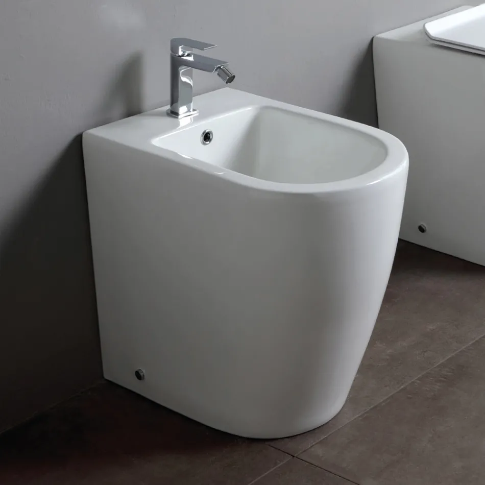 Vloerstaande bidet met één gat en randloze technologie in wit keramiek - Oleandro  Viadurini
