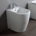 Vloerstaande bidet met één gat en randloze technologie in wit keramiek - Oleandro 