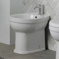 Vloerstaande bidet met één gat in wit keramiek met een klassiek design - Silica