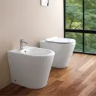 Vloerstaande bidet met één gat in wit keramiek met een modern design - Ginepro Viadurini
