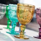 Gekleurde wijnbekers in glas met Arabescato-decoratie, 12-delig servies - schroef Viadurini