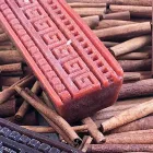 Ambachtelijke rechthoekige kaneelgeurkaars gemaakt in Italië - Alissa Viadurini