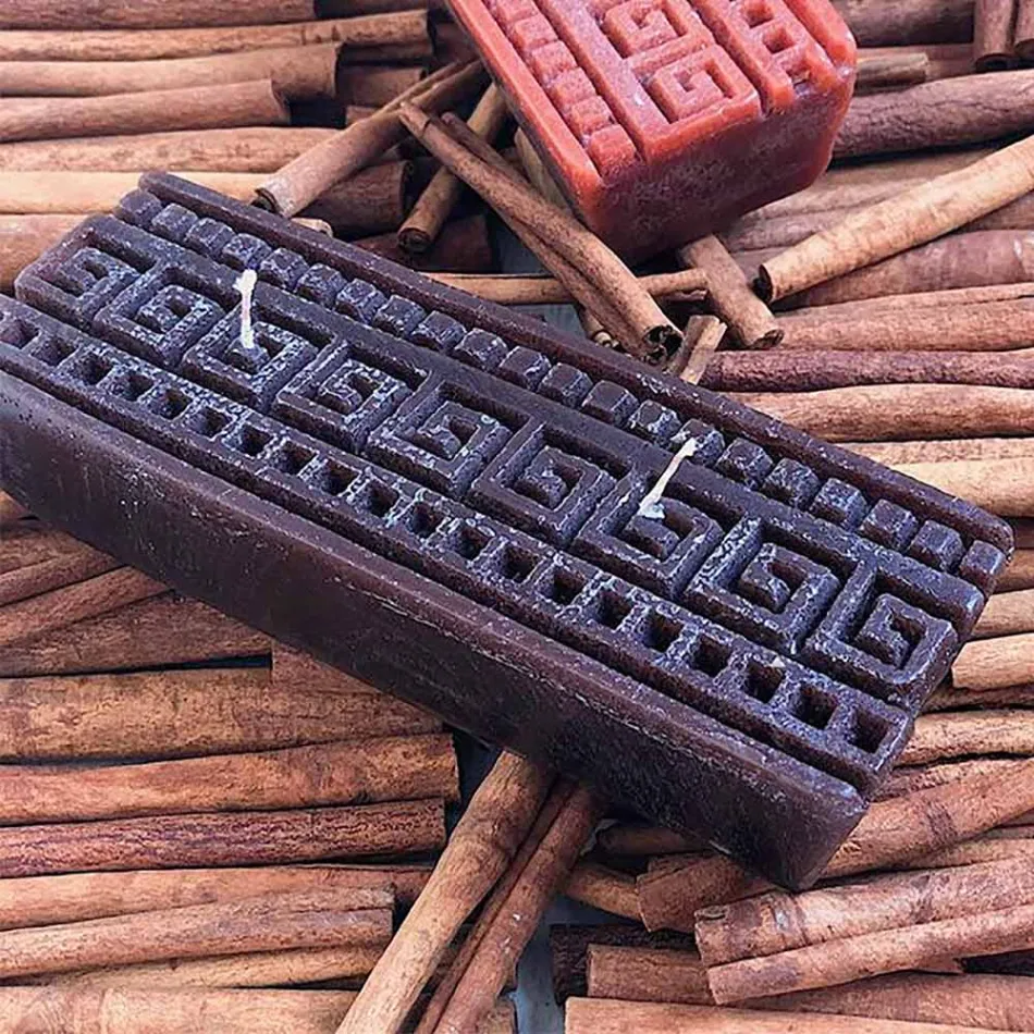 Ambachtelijke rechthoekige kaneelgeurkaars gemaakt in Italië - Alissa Viadurini