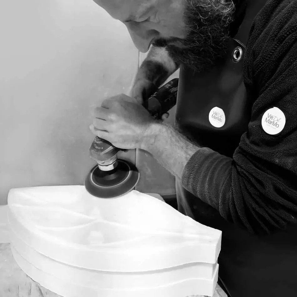 Middelpunt in Arabescato-marmer met bladvorm Made in Italy - Treviso Viadurini