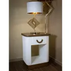 Houten nachtkastje versierd met reliëflijnen met lade en plank - Rachel Viadurini