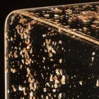 Lichtgevend nachtkastje in acrylkristal en blad van goud, zilver of koper - Gnassi Viadurini