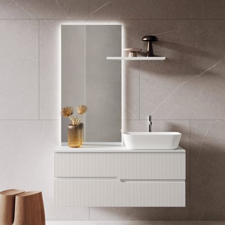 Witte badkamersamenstelling met spiegel en plank Gemaakt in Italië - Ares Viadurini