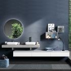 Betonnen kleur en matwitte badkamersamenstelling met wastafel, spiegel en voet - Palom Viadurini