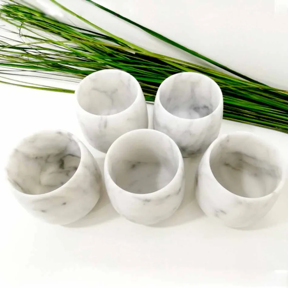 Samenstelling van 2 glazen in wit Carrara-marmer gemaakt in Italië - Dolla Viadurini