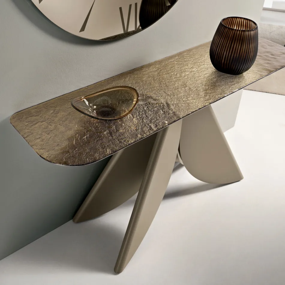 Consoletafel voor de woonkamer van metaal met een blad van gehamerd glas met een verzilverde achterkant - Cristina Viadurini