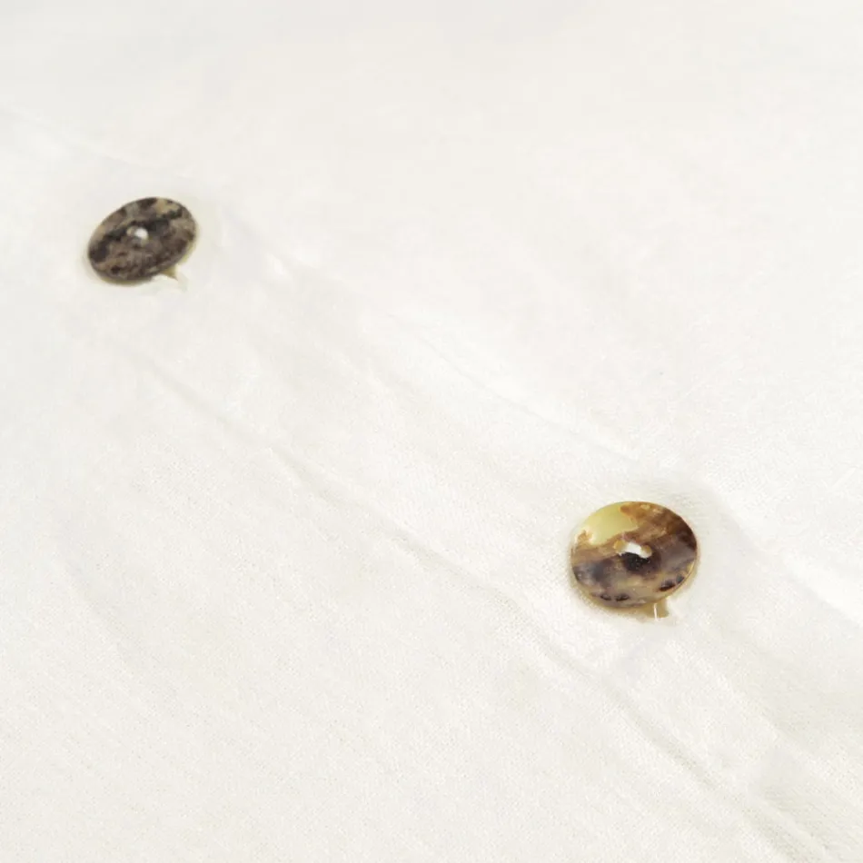 Vierkante kussensloop van zwaar gekleurd linnen met Agoya-knopen - Mediterraan Viadurini