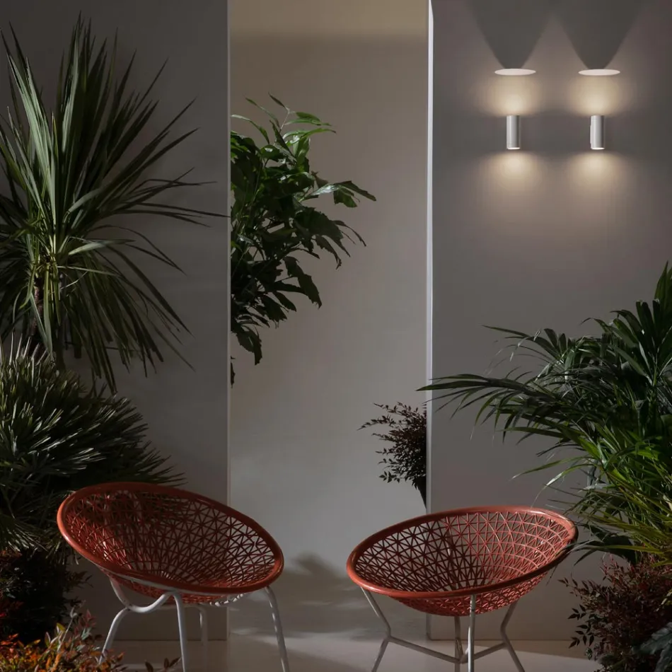 Design buitenwandlamp in wit of zwart aluminium - Leopida Viadurini