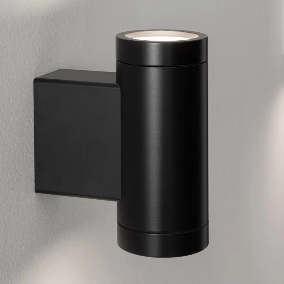 Design buitenwandlamp in wit of zwart aluminium - Leopida Viadurini