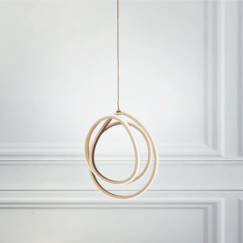 Grote of kleine LED-hanglamp in goudkleurig design - Point Viadurini