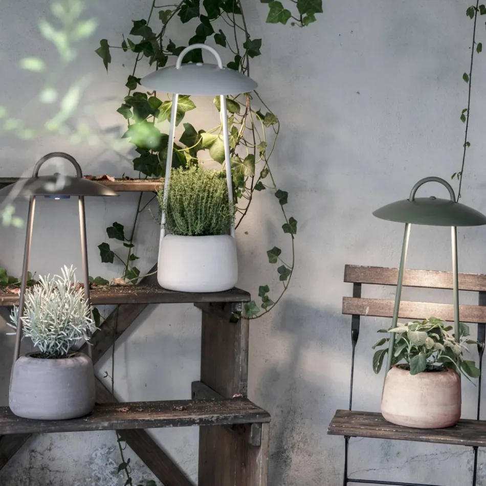 Buitenlamp met plantenbak in klei, aluminium en messing - Cappello Viadurini