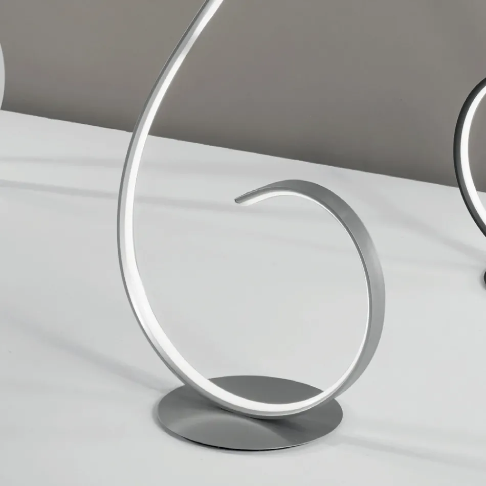 LED-vloerlamp met Design-Clack gelakte metalen structuur Viadurini