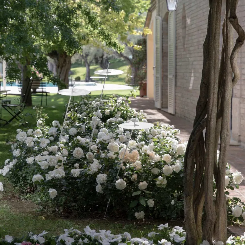 Tuinlamp Aluminium Wit Design met Waterlelieblad - Cipriam Viadurini