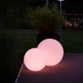 Meerkleurige led-vloerlamp in wit polyethyleen, rond ontwerp - Globostar