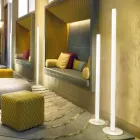 Schuif Flux slanke vloerlamp in methacrylaat geproduceerd in Italië Viadurini