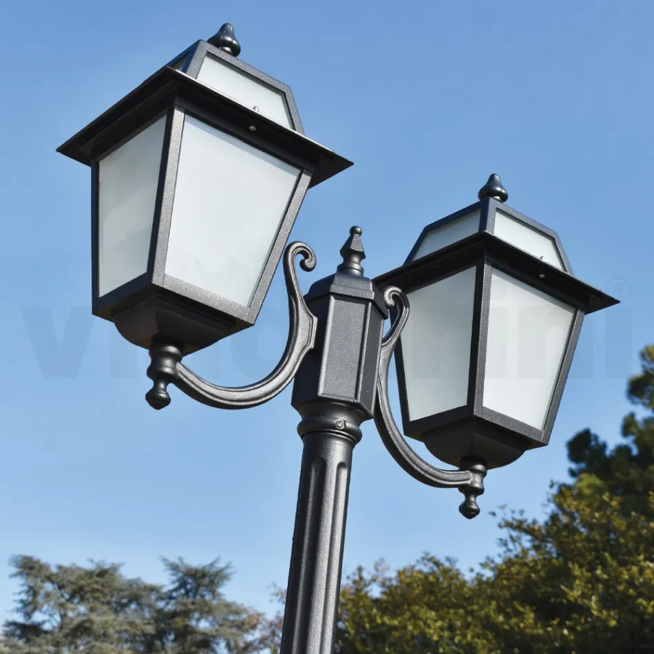 Tuinlantaarnpaal 238 cm hoog in antraciet aluminium en gezandstraald glas - Elric Viadurini