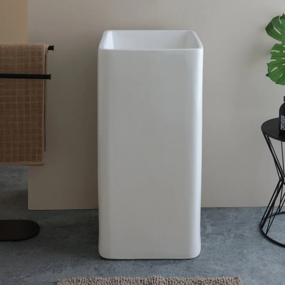Vrijstaande vierkante keramische wastafel met een modern design - Papavero Viadurini