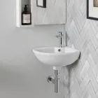 Hoekwastafel van wit keramiek met een modern en elegant design - Silica Viadurini