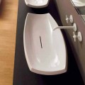 Witte keramische wastafel met modern design gemaakt in Italië Laura
