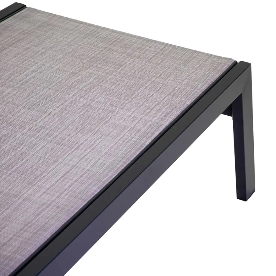 Buitenligstoel van aluminium en textilene met 2 wielen - Costume Viadurini