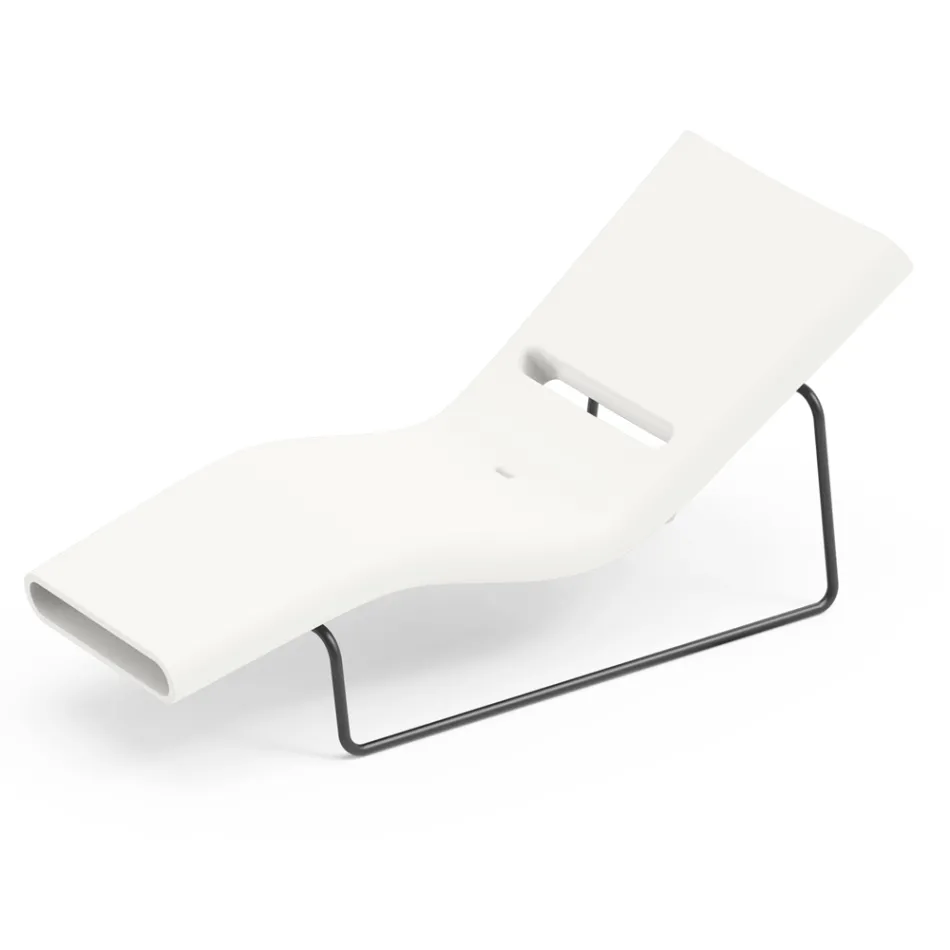 Tuinligstoel van polyethyleen in verschillende kleuren met metalen steun - Bollo Viadurini