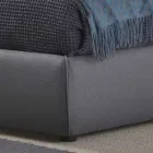 Tweepersoonsbed met gestoffeerde doos in Corolle-stof van Bolzan Viadurini