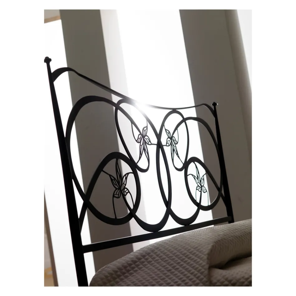 Tweepersoonsbed met voeteinde in verschillende afwerkingen Made in Italy - Naturel Viadurini