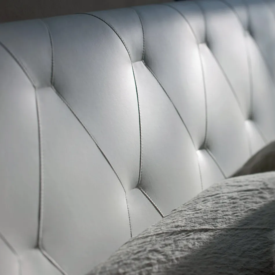 Tweepersoonsbed met houten structuur bedekt met polyurethaan - omgevallen Viadurini