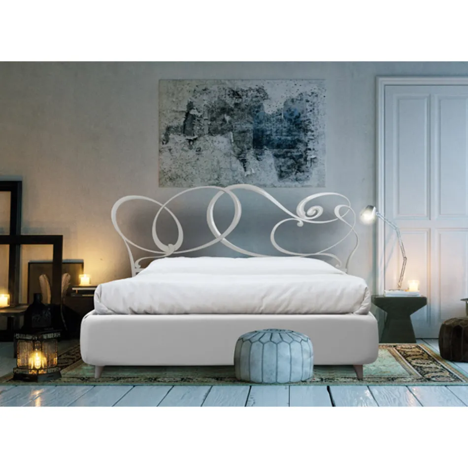 Tweepersoonsbed met ijzeren hoofdeinde en gevoerd bedframe Made in Italy - Kenzo Viadurini