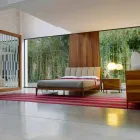 Design-tweepersoonsbed met met leer bekleed hoofdeinde Menardo Viadurini