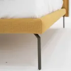 Tweepersoonsbed in stof met metalen poten Made in Italy - Glorio Viadurini