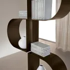 Fatima verticale boekenkast van geverfd metaal met verstelbare poten Viadurini